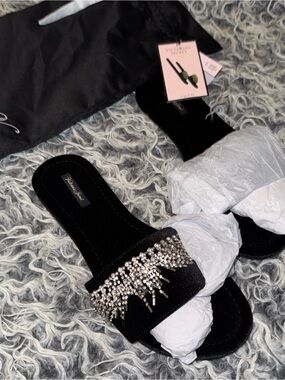 Victoria secret rhinestone slipper slides *black and silver size L (9/10) US
